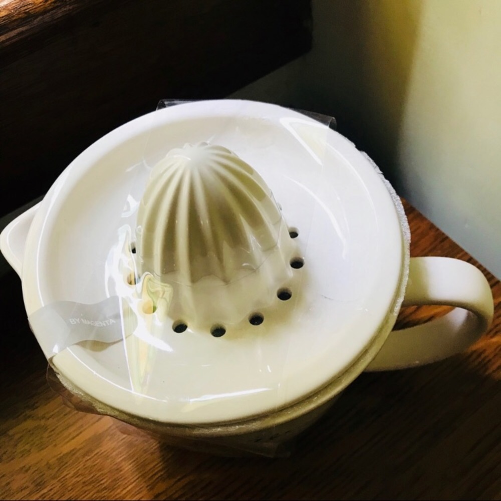⚡️FLASH SALE⚡️Rae Dunn SQUEEZE Juicer - Picture 2 of 4